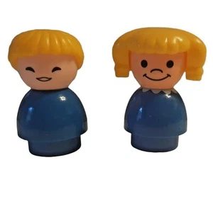 2 figuras gruesas Little People niña rubia niño juguete Fisher Price 2008 2009 - Imagen 1 de 8