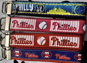 Phillies Keychains Red,Pink, Royal Blue, Or Blue City Choose Your Color - Picture 1 of 1