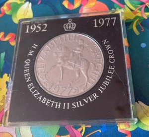 Silver Jubilee Crown 1952 1977 Coin Queen Elizabeth II in case - Picture 1 of 5