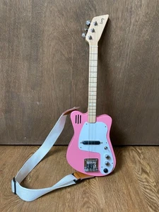 Guitarra eléctrica de 3 cuerdas Loog Mini con amplificador incorporado - rosa - Imagen 1 de 12