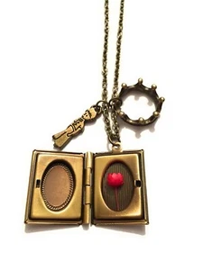 Il Piccolo Principe Collana Libro Locket Rosa Petit Prince Corona Nichel Free - Picture 1 of 2