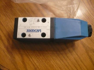 New Vickers DG4V32AZMUH730 Valve - Picture 1 of 6
