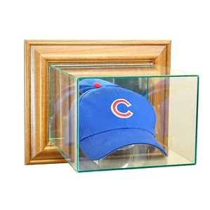 Neu Wandkappe/Mütze Glas Vitrine UV Nussbaum Zierleiste KOSTENLOSER VERSAND - Bild 1 von 3