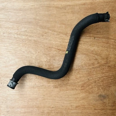Genuine Mercedes OEM M157 E63s W212 coolant hose pipe line A2185012182 - Image 1 of 3
