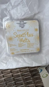 PartyLite Scent Plus Melts 9 pc Retired Scent New Citrus Bloom Summer Wax - Picture 1 of 2