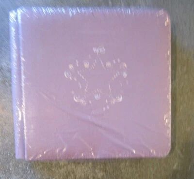 Álbum Creative Memories púrpura 7x7 adorno plateado-estrella, pergaminos con páginas NUEVO sellado Foto 1 de 2