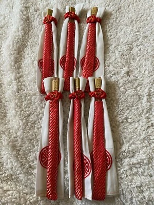 Lot of 6 Wood Chopsticks & Linen Placemat (K1) - Image 1 of 4