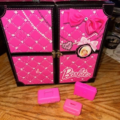 Mattel винтажный Barbie Fashionista Ultimate дорожный чехол розовый/черный / + три сумки - Изображение 1 из 4