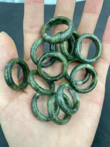 Retro Geometric Natural Green Jade Ring Classic Vintage Style Jewelry One Size - Picture 1 of 6