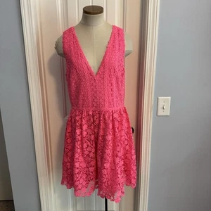 ALICE + OLIVIA Women’s 14 Iris Gathered DRESS Pink Floral Lace Flirty Fairy - Picture 1 of 7