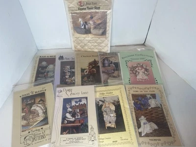 Lot Of 10 Vintage Primitive Animal Sewing Patterns, Bunny, Cow, Goose, Turkey - Image 1 of 4