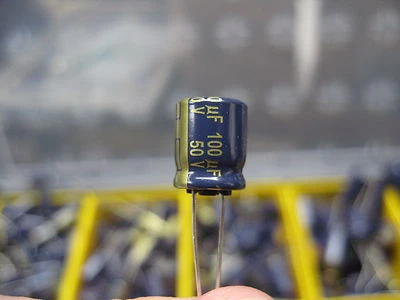 Panasonic - FC Series - Radial Electrolytic Capacitors - 50v 100uF - 5 Pieces