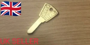 LAMBRETTA LEERER SCHLÜSSEL - MESSING - NEU - Bild 1 von 2