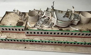 Barca giocattolo in latta vintage super struttura.  18-1/2" x 5-1/2" Vedi foto, ricambi - Foto 1 di 4