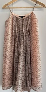 Mini Vestido Victoria’s Secret Para Mujer Talla S/P Fiesta Chevron Plisado Sin Mangas - Imagen 1 de 5