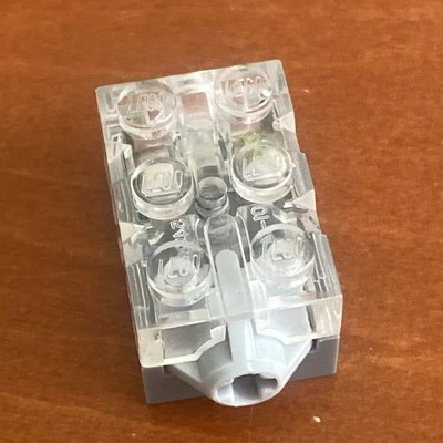 LEGO LED Light-Up Electric Brick Yellow 2x3 power functions - Image 1 of 4