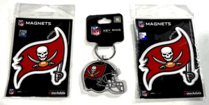 Tampa Bay Buccaneers Magnets & Key Ring Gift Set 5"x3" - Picture 1 of 3
