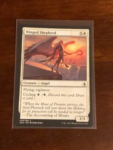 Magic the Gathering Amonkhet Winged Shepherd - Picture 1 of 2