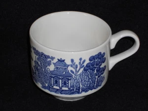 Blue Willow Churchill China England- Georgian Shape -c1989-2006 Cup(s) EUC - Picture 1 of 11