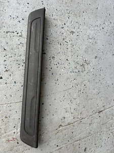 Front Right Door Sill Scuff Plate 2019 Jeep Grand Cherokee 1GG70DX9AB 2011- 2021 - Picture 1 of 3