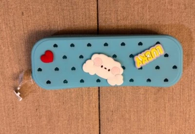 Estuche para lápices de silicona azul CLAIRE'S con agujeros de dije en forma de corazón Jibbitz nuevo con etiquetas Foto 1 de 4