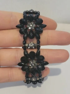 Chunky M&S Black Flower And Diamond Styled Gemmed Elasticated Bracelet - Picture 1 of 5