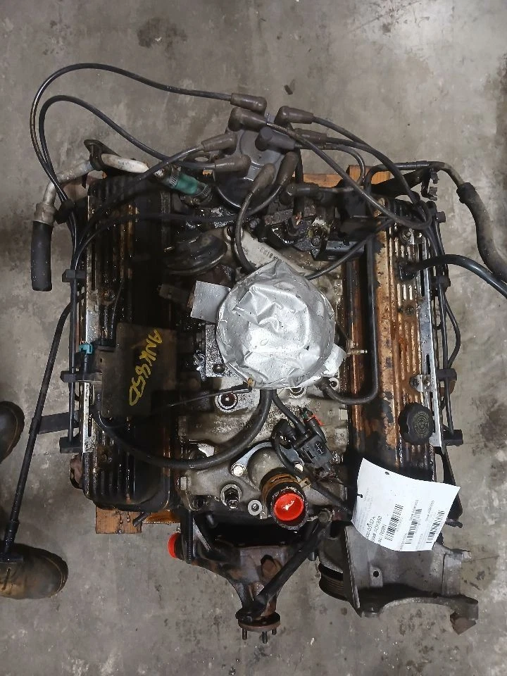 Engine 8-350 5.7L Gasoline VIN K 8th Digit Fits 87-96 CHEVROLET 30 VAN 31319072 - Image 1 of 4
