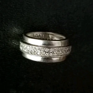 Ancienne Bague Anneau  Zirconiums Serti Sur Argent Massif 925 Signé : AGATHA. - Imagen 1 de 12