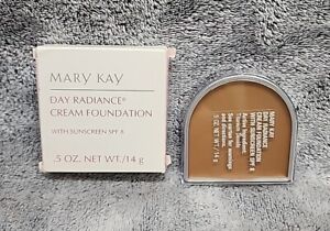 Mary Kay Day Radiance Cream Foundation COCOA BEIGE 6307 D Shape Rare NEW