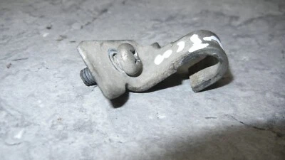 1983 YAMAHA XT250 XT 250 CLUTCH CABLE HOLD BRACKET RETAINER 31G-15441-00-00 - Image 1 of 3