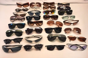 32 Paar verschiedene Marken, Farben und Stile Großpackung Posten Sonnenbrillen Vintage bis jetzt - Bild 1 von 6