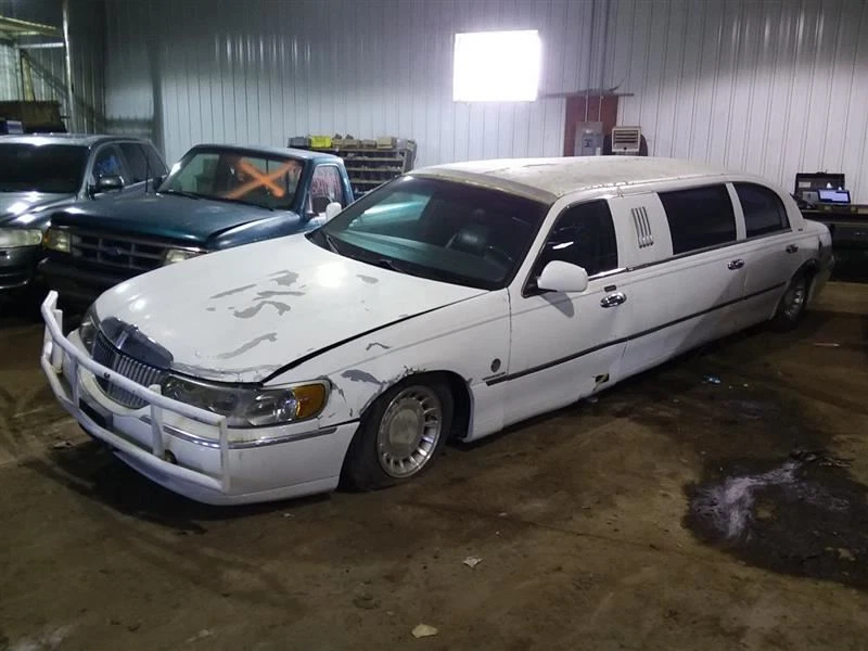 Soporte de núcleo de radiador para 00-02 Lincoln & Town Car 2036360 Foto 1 de 4