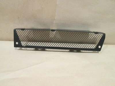 Parrilla difusora izquierda parachoques trasero Ferrari F12 Berlinetta # 84387900 Foto 1 de 3