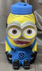 Universal Studios Despicable Me Minion Mayhem Souvenir Sipper Cup Thermos 32 oz - Picture 1 of 12