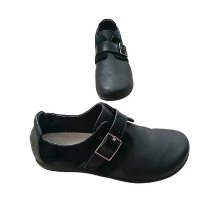 Mocasines Naot Tane de cuero/gamuza con hebilla y correa de carbón aceitoso para mujer 40 US9 cómodos Foto 1 de 4