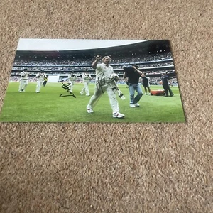 Signed SHANE WARNE AND MICHAEL HUSSEY 12 By 8 Photo - Picture 1 of 4