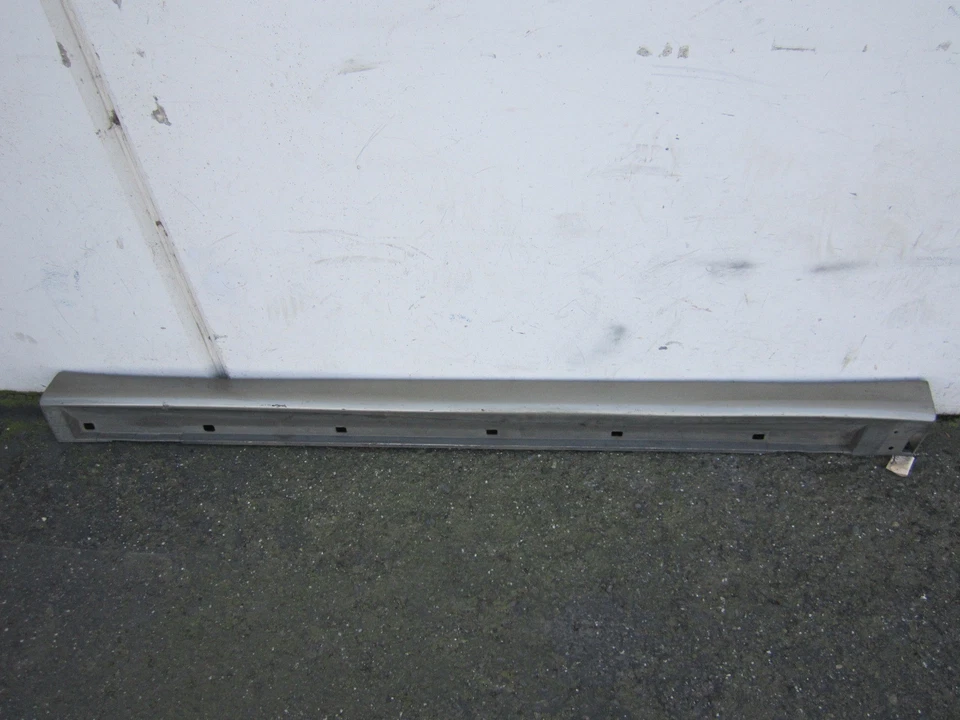 nn80206 Subaru Outback 2000 2001 2002 2003 2004 faldón panel basculante lateral derecho OEM Foto 1 de 4