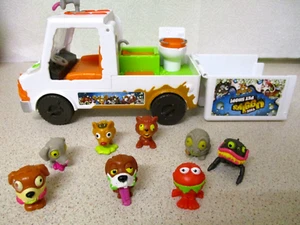 Pet Shop The Ugglys Dirty Dog Wash Van With Sounds ! Plus 8 Ugglys Gross Pets ! - Picture 1 of 7