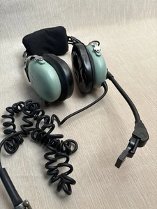 David Clark Noise Attenuating Aviation Headsets As Is, Repair Or Parts - Picture 1 of 5
