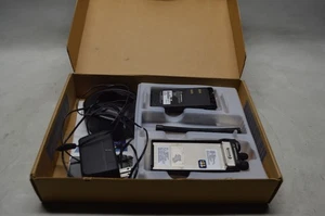 Motorola HT 750 Walkie-Talkie *New - Picture 1 of 4