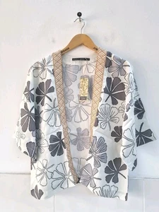 gudrun sjoden kimono jacket Floral Grey White, 100% Lyocell. Size Large rrp £64. - Picture 1 of 6