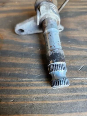 Honda Goldwing GL1200AAC Aspencade 1987 husillo de freno trasero 46505-MG9-000 Foto 1 de 4