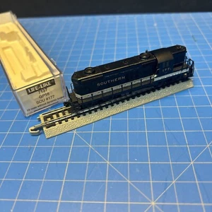 Life-Like 7137 N-Scale Southern GP18 Diesel Locomotive #177 - Picture 1 of 8
