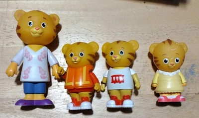 Lote de 4 figuras del barrio de Daniel Tiger mamá Daniel Margaret PBS niños Foto 1 de 4