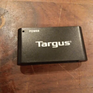 Targus Universal 33-in-1 Card Reader/Writer MultiCard USB 2.0 Reader w/USB Cable - Picture 1 of 4