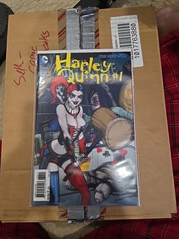Detective Comics #23.2 PGX 10 Mint Harley Quinn 1 3-D Lenticular Cover. NM - Image 1 of 1