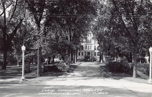 State Teachers College University Whitewater Wisconsin 1950er Echtfoto Postkarte - Bild 1 von 2