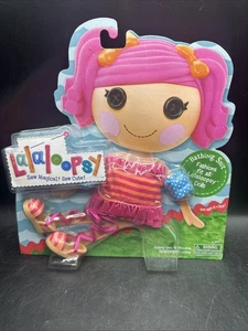 Lalaloopsy Badeanzug Outfit, Schuhe, Armschwimmer für Puppe in Originalgröße Neu in Verpackung - Bild 1 von 2