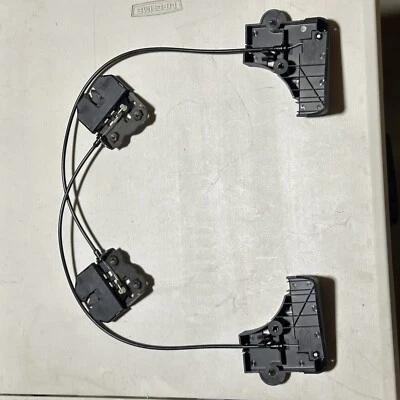 Serie E46 BMW 325i 330i 2001-2006 sedán asiento maletero manija plegable pestillo de liberación Foto 1 de 4