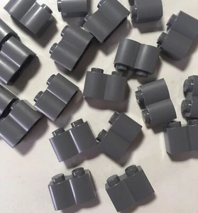 Lego 20 pezzi nuovi mattoncini palizzata grigio pietra scura 1 x 2 (30136/4211095) - Foto 1 di 2